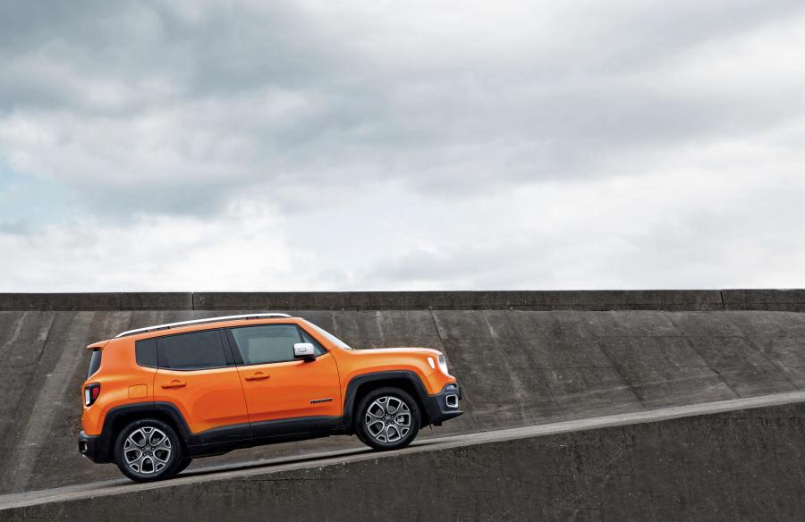  Jeep Renegade Limited (BU) 2016 года  (CN) (фото 2 из 30)